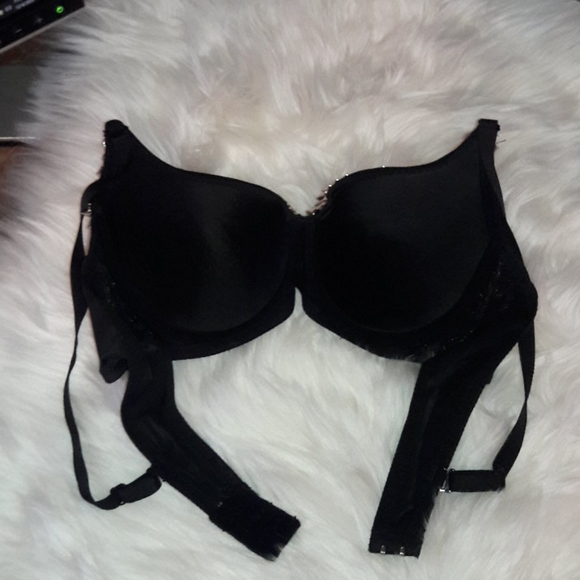 Gothic Studded Bra - Picture 3 of 3